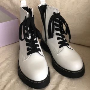 White boots Madden girl, size10